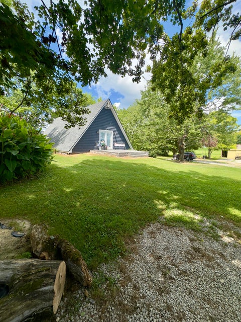 Albany, Kentucky, 42602, United States, 4 Bedrooms Bedrooms, ,2 BathroomsBathrooms,Residential,For Sale,1905722