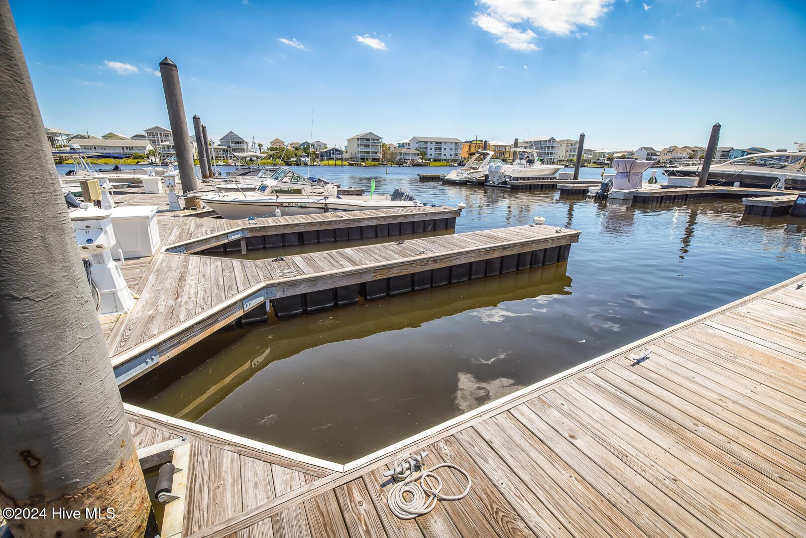 Carolina Beach, North Carolina, 28428, United States, 2 Bedrooms Bedrooms, ,2 BathroomsBathrooms,Residential,For Sale,1821334