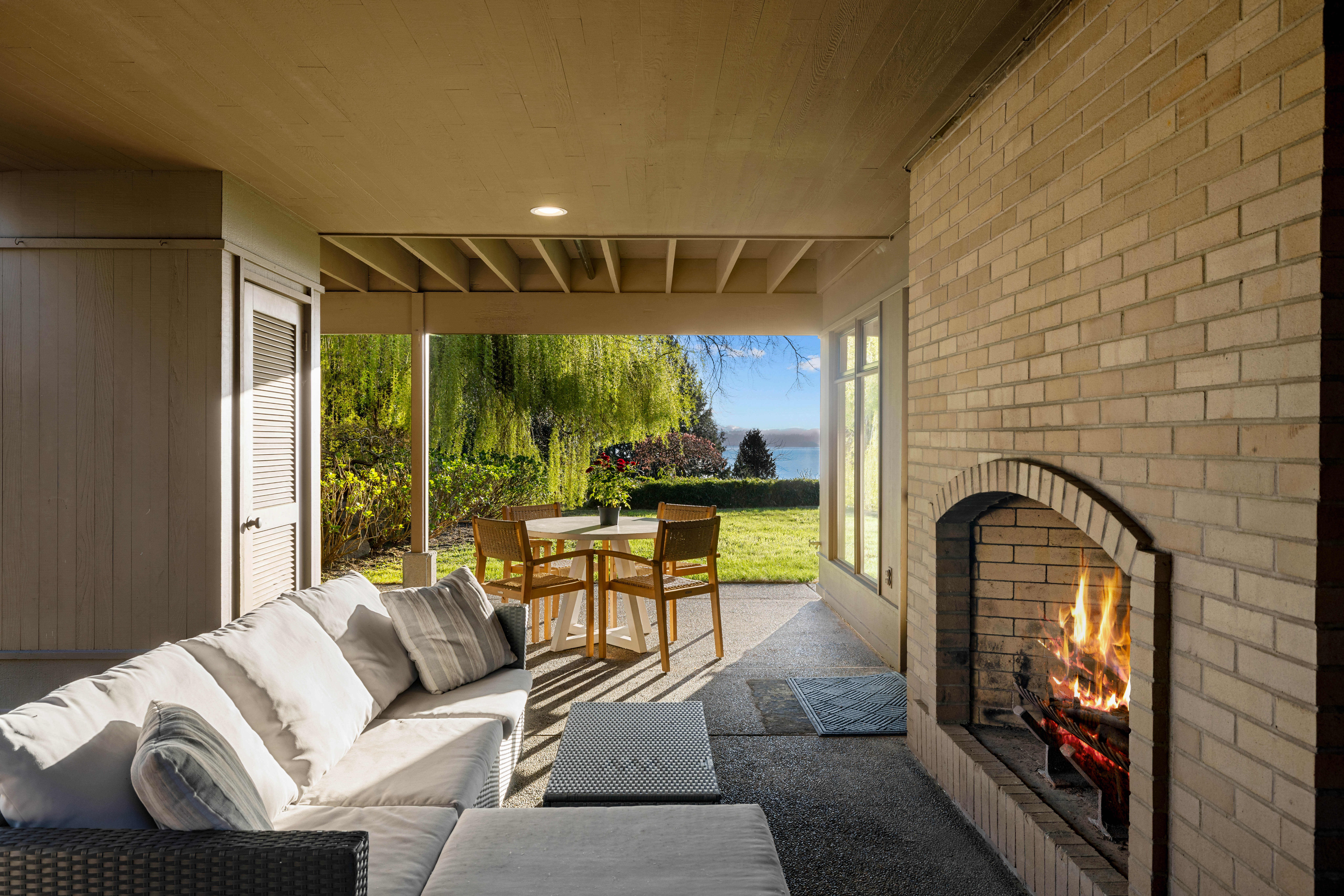  24302 116th Ave W, Woodway, WA 98020 - 物件實景