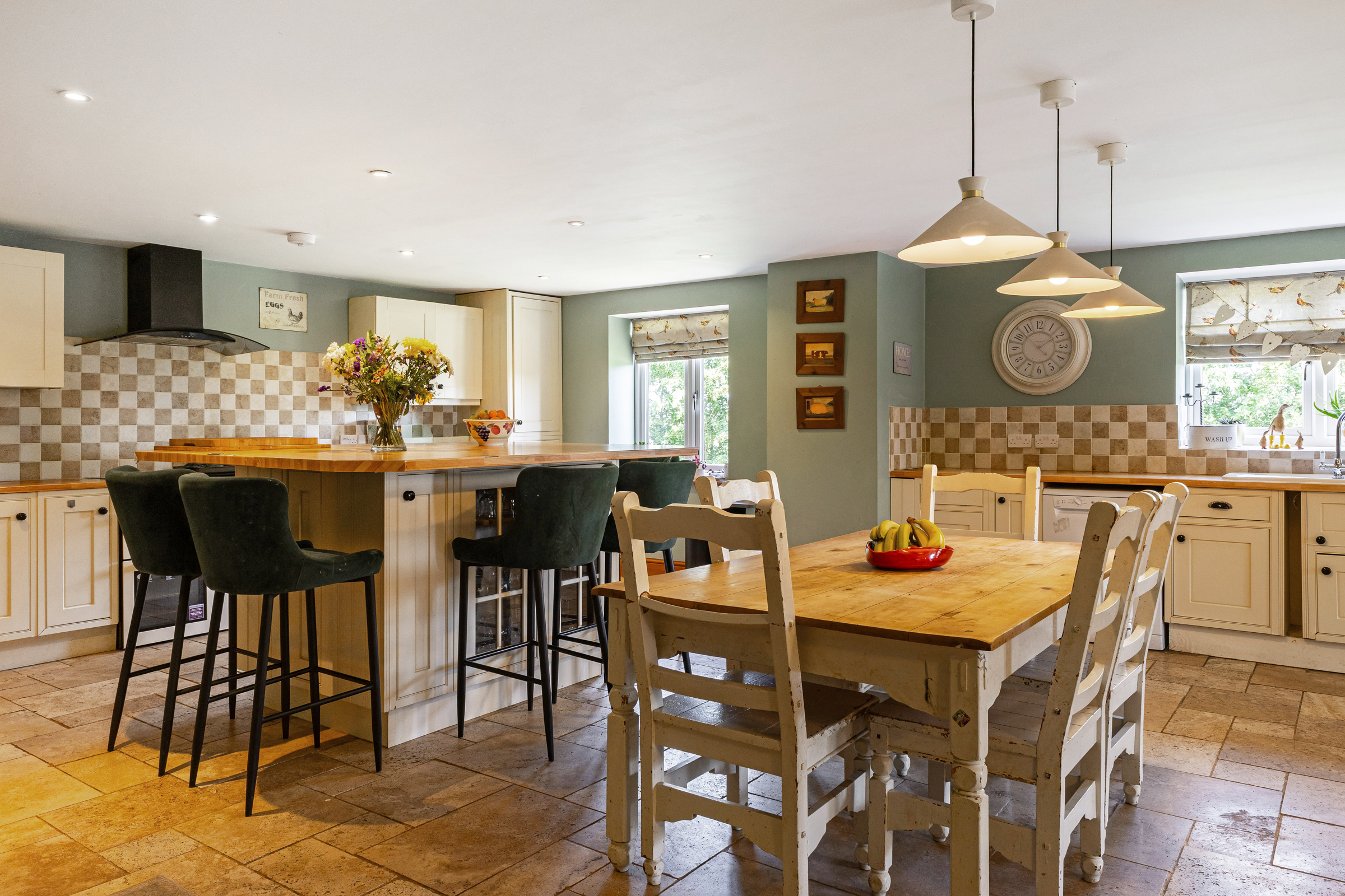  A substantial Oxfordshire farmhouse with over 9,200 sq ft of accommodation and 4 - 物件實景