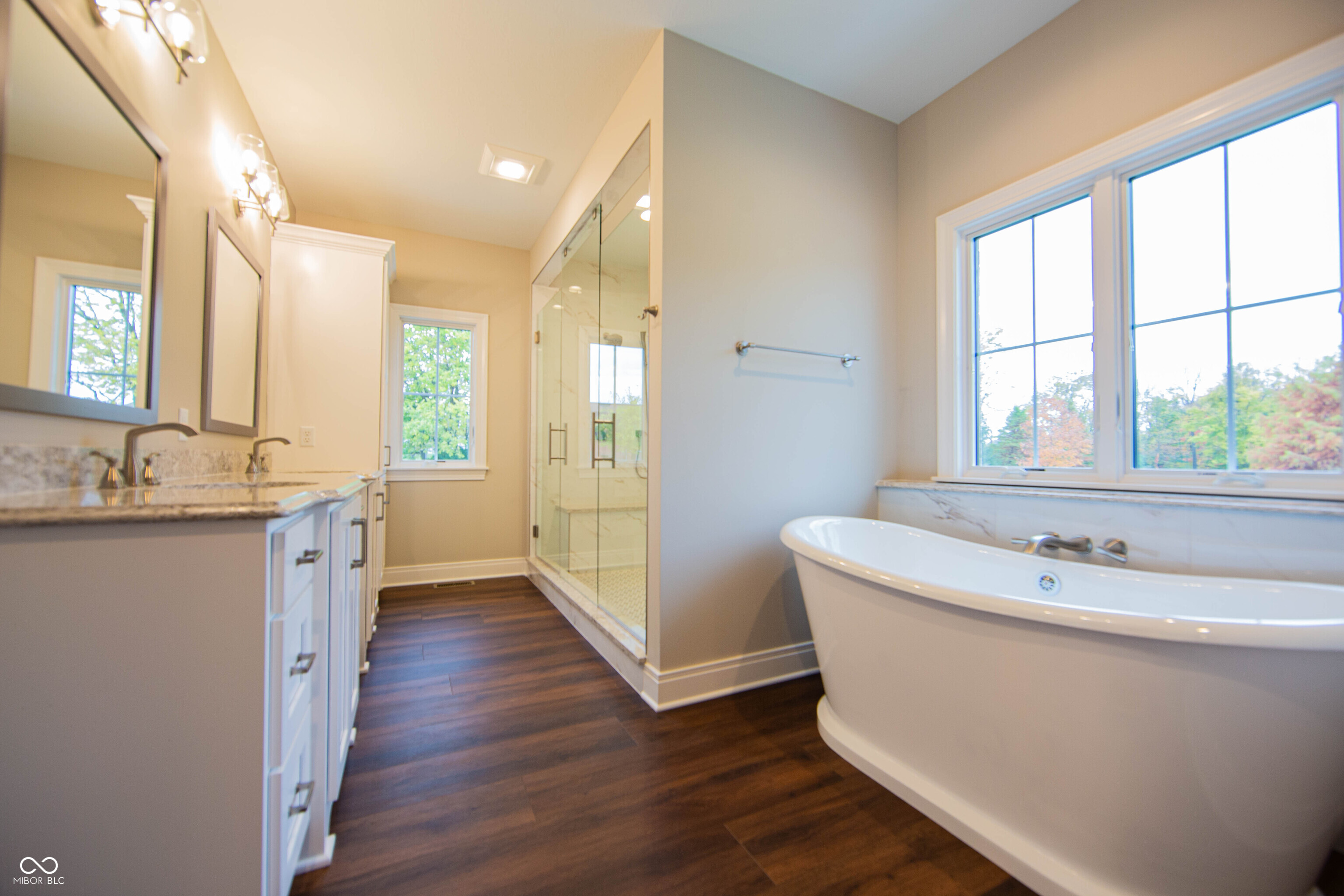 Greenwood, Indiana, 46143, United States, 3 Bedrooms Bedrooms, ,4 BathroomsBathrooms,Residential,For Sale,1979378