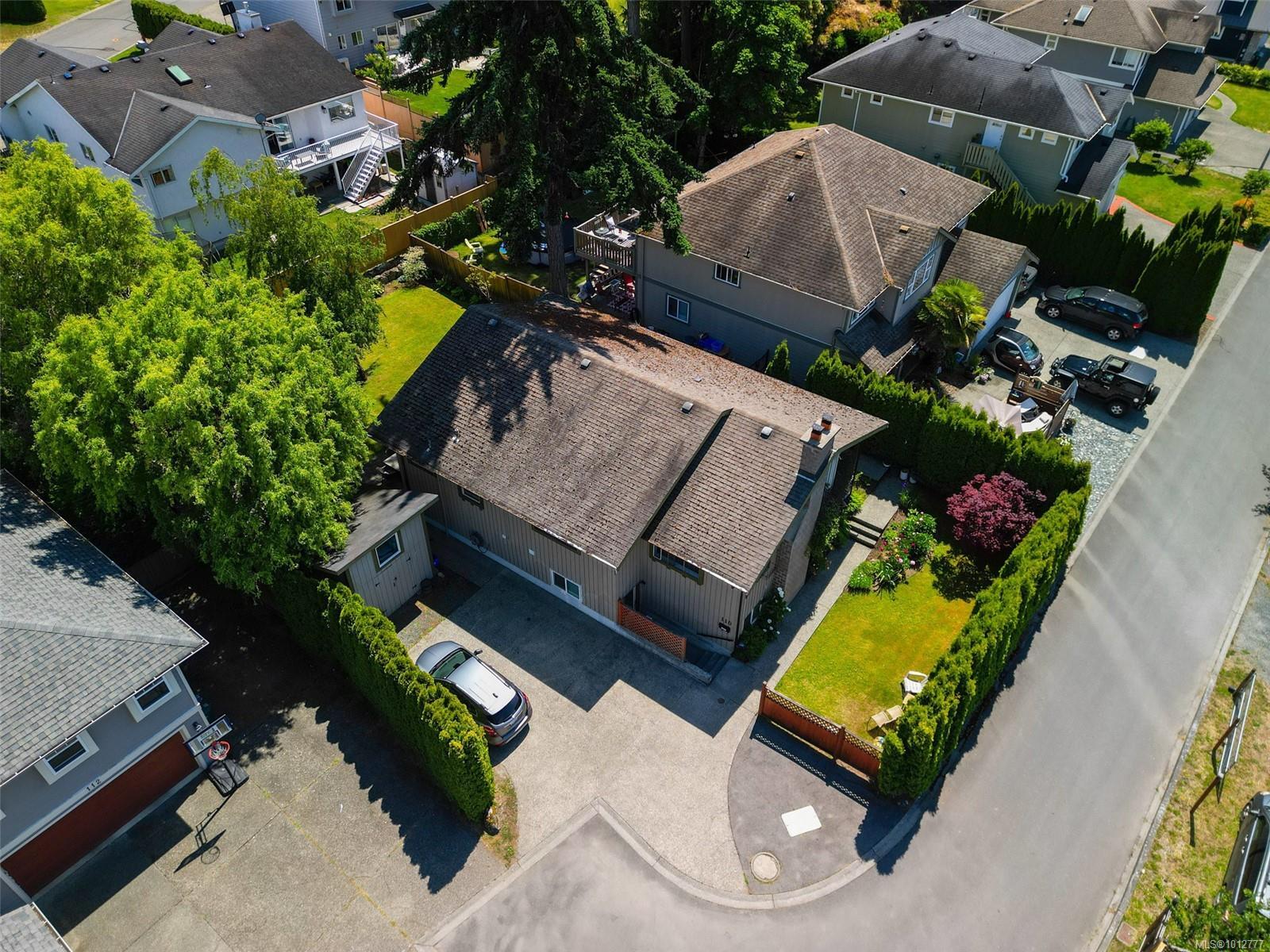 VIEW ROYAL, British Columbia, V9B 6N7, CA, 5 Bedrooms Bedrooms, ,Residential,For Sale,1951218
