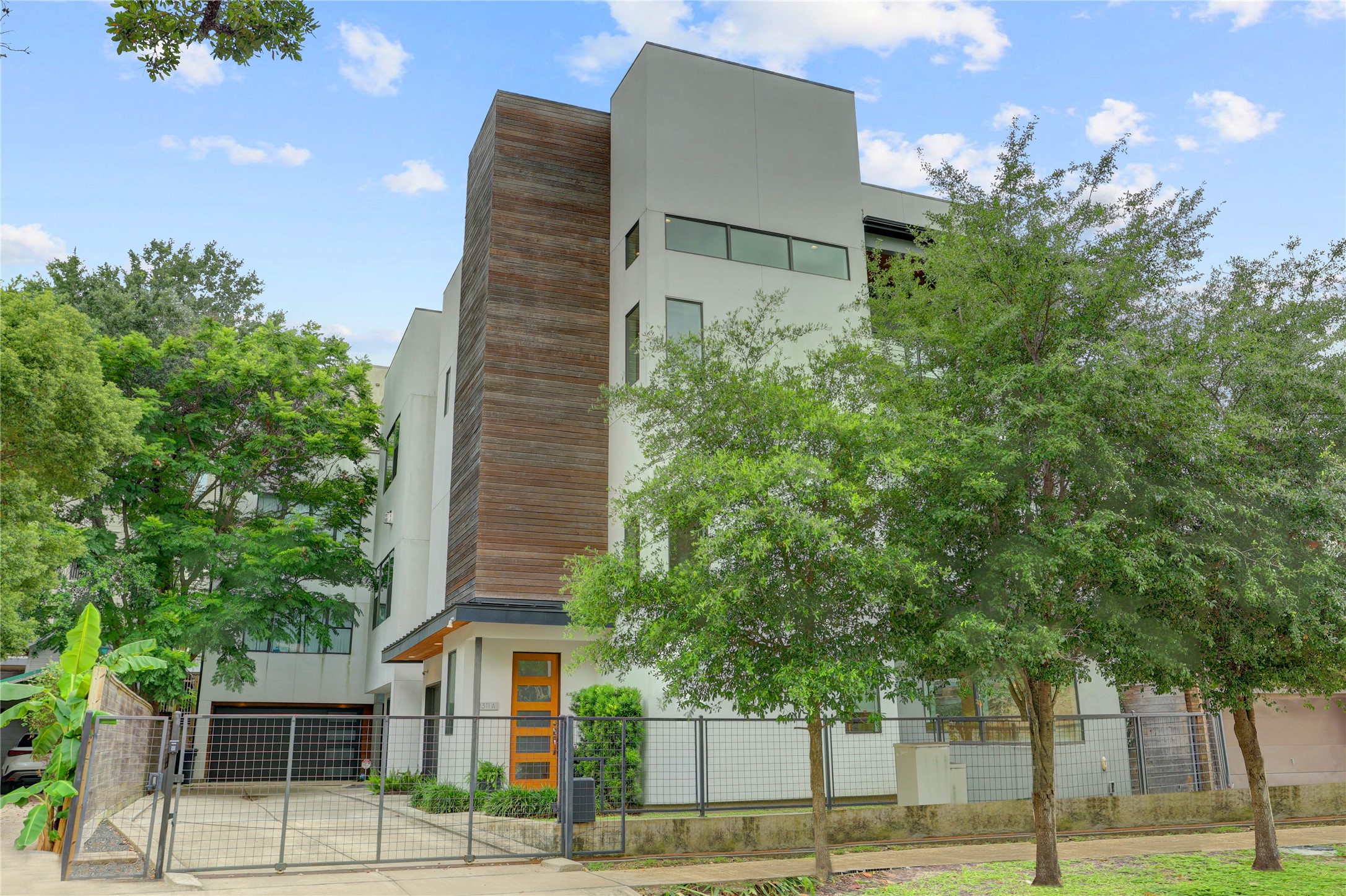  1311 Castle Court A - 物件實景