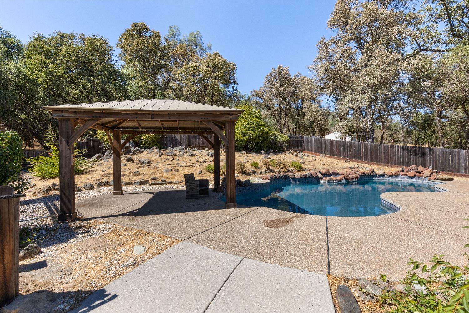Grass Valley, California, 95949, United States, 3 Bedrooms Bedrooms, ,3 BathroomsBathrooms,Residential,For Sale,1983094