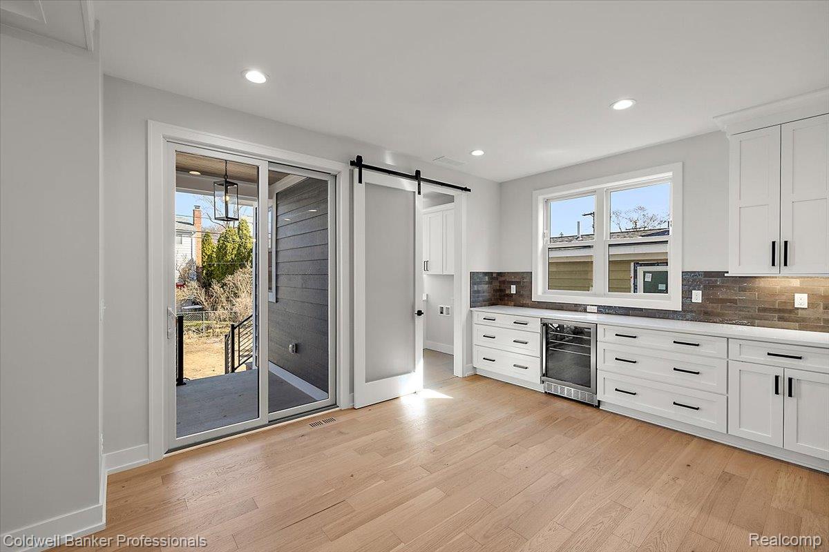 Plymouth, Michigan, 48170, United States, 4 Bedrooms Bedrooms, ,4 BathroomsBathrooms,Residential,For Sale,1986255