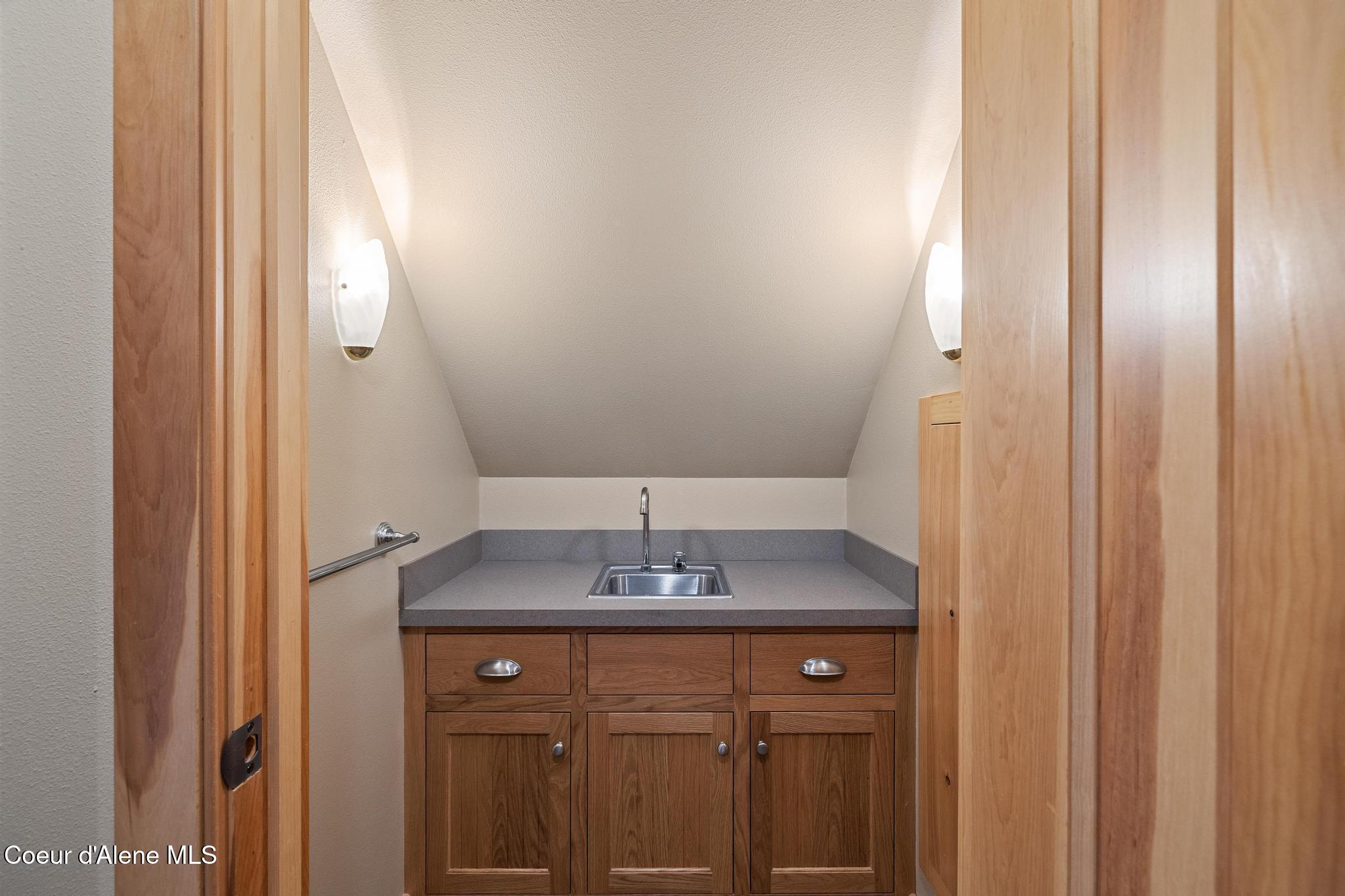 Harrison, Idaho, 83833, United States, 4 Bedrooms Bedrooms, ,5 BathroomsBathrooms,Residential,For Sale,1895390