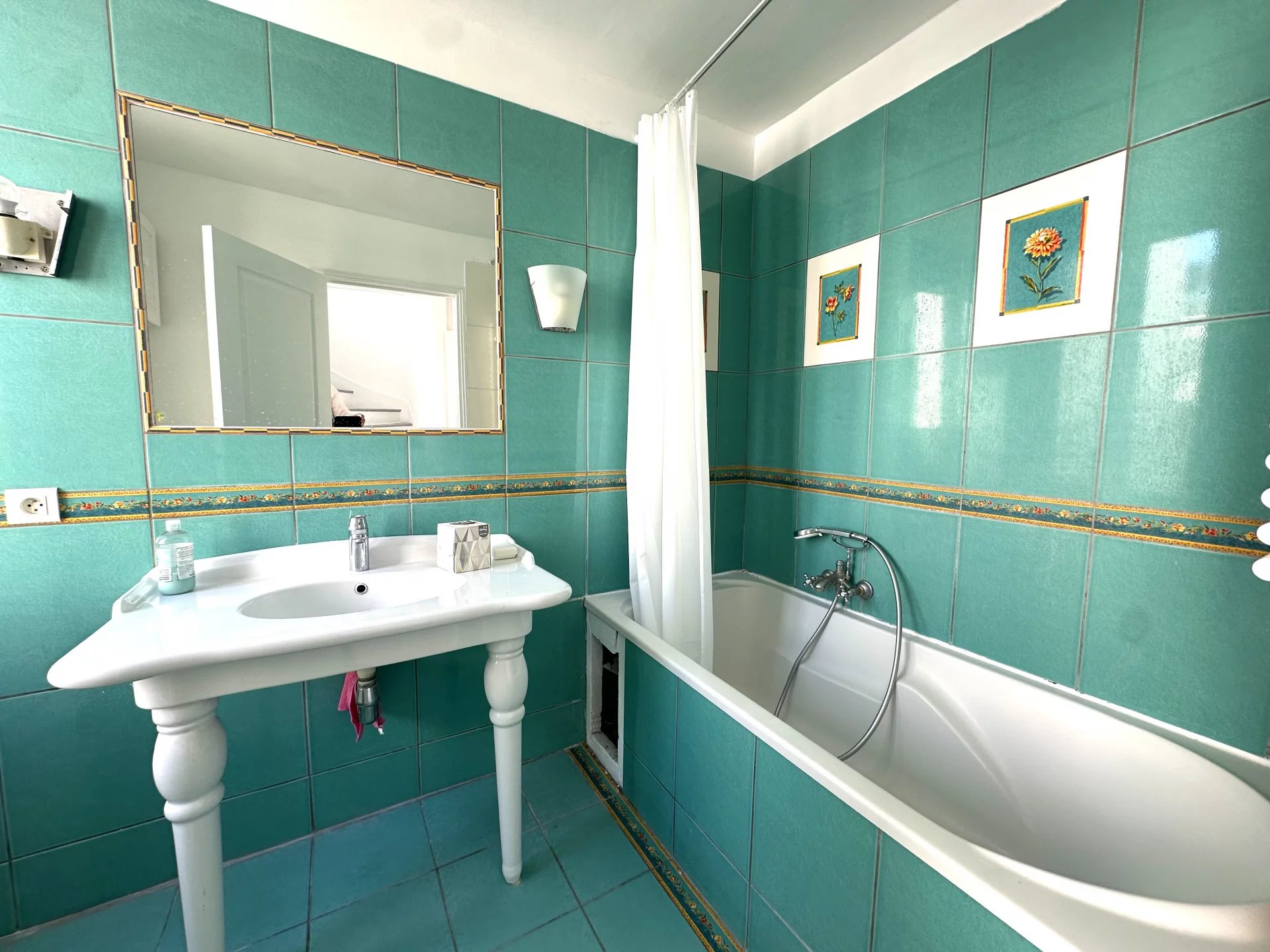 Saint-Germain-en-Laye, Île-de-France, 78100, FR, 3 Bedrooms Bedrooms, ,2 BathroomsBathrooms,Residential,For Sale,1994844