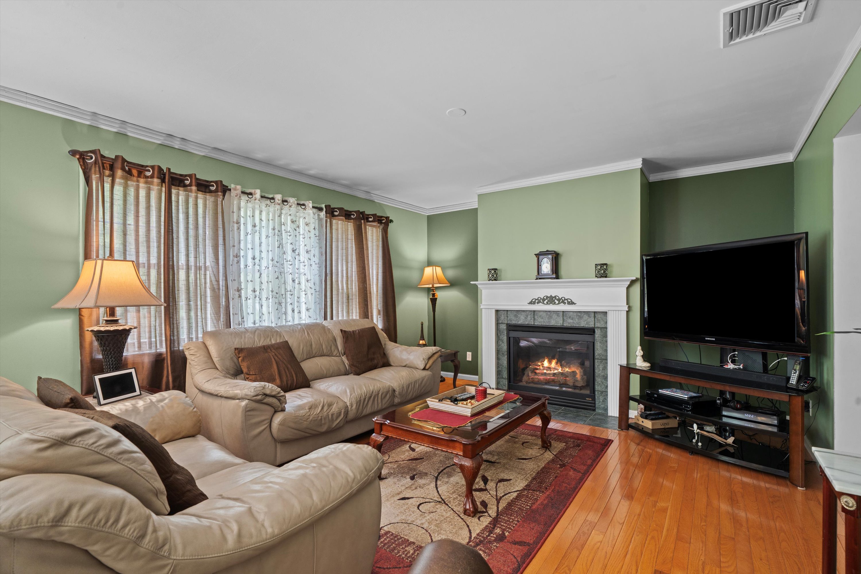 Middletown, New York, 10941, United States, 4 Bedrooms Bedrooms, ,3 BathroomsBathrooms,Residential,For Sale,1861085
