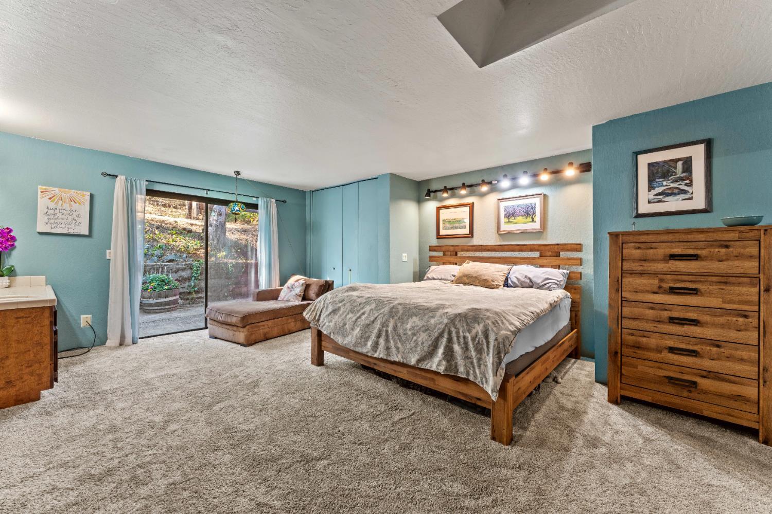 Colfax, California, 95713, United States, 3 Bedrooms Bedrooms, ,2 BathroomsBathrooms,Residential,For Sale,1940988