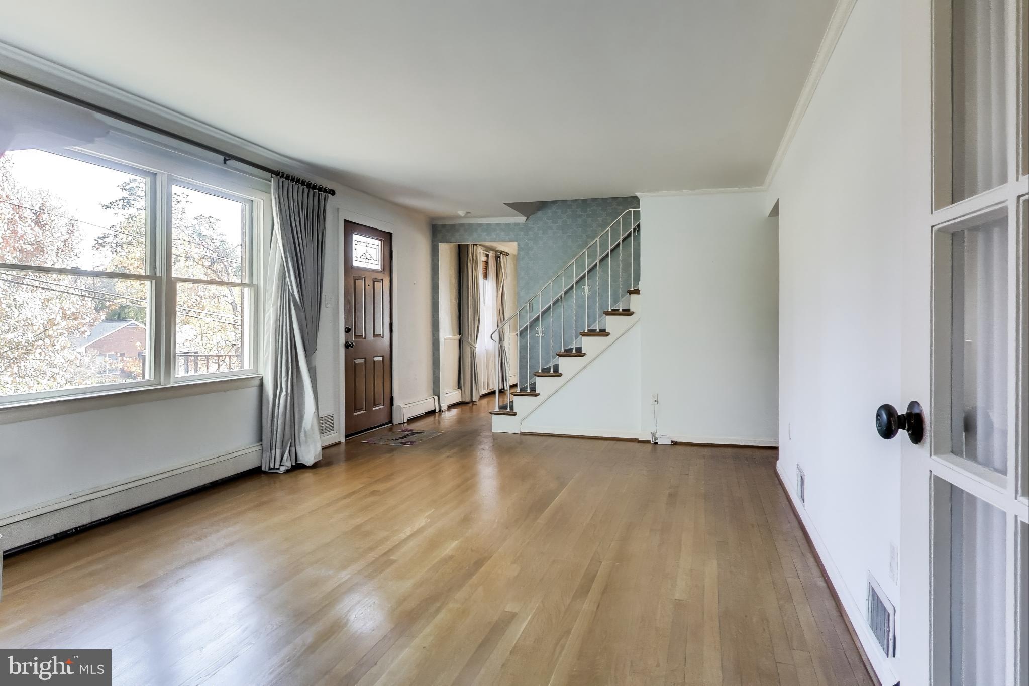 Cheverly, Maryland, 20785, United States, 5 Bedrooms Bedrooms, ,2 BathroomsBathrooms,Residential,For Sale,1990402