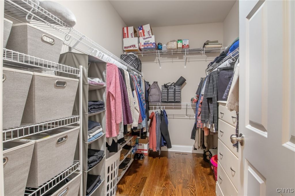 Liverpool, New York, 13090, United States, 3 Bedrooms Bedrooms, ,2 BathroomsBathrooms,Residential,For Sale,1972941