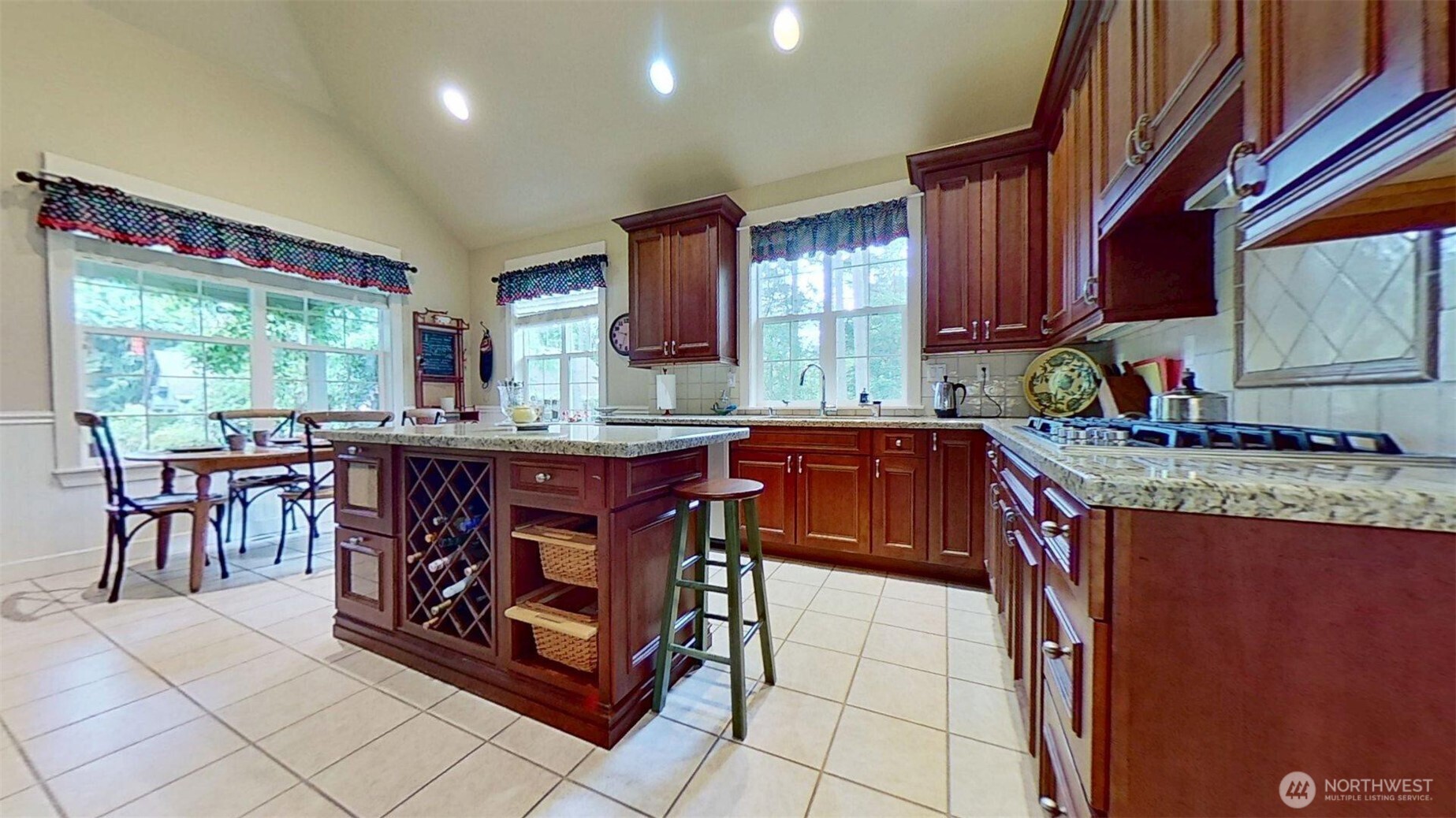 Gig Harbor, Washington, 98335, United States, 2 Bedrooms Bedrooms, ,3 BathroomsBathrooms,Residential,For Sale,1837804