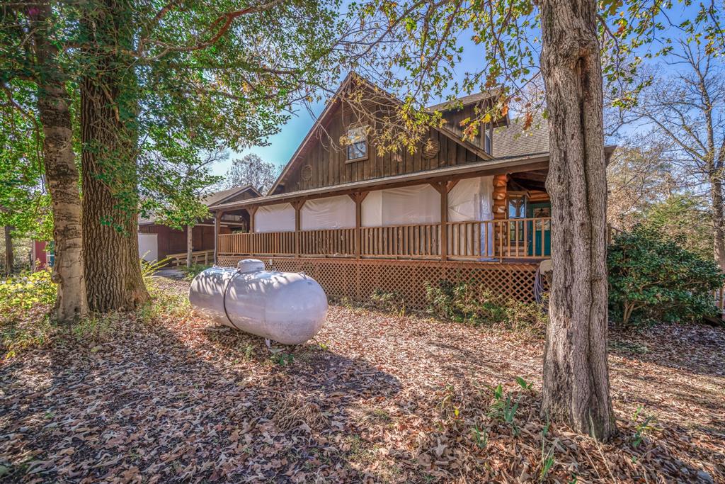 Gilmer, Texas, 75645, United States, 3 Bedrooms Bedrooms, ,4 BathroomsBathrooms,Residential,For Sale,2006338