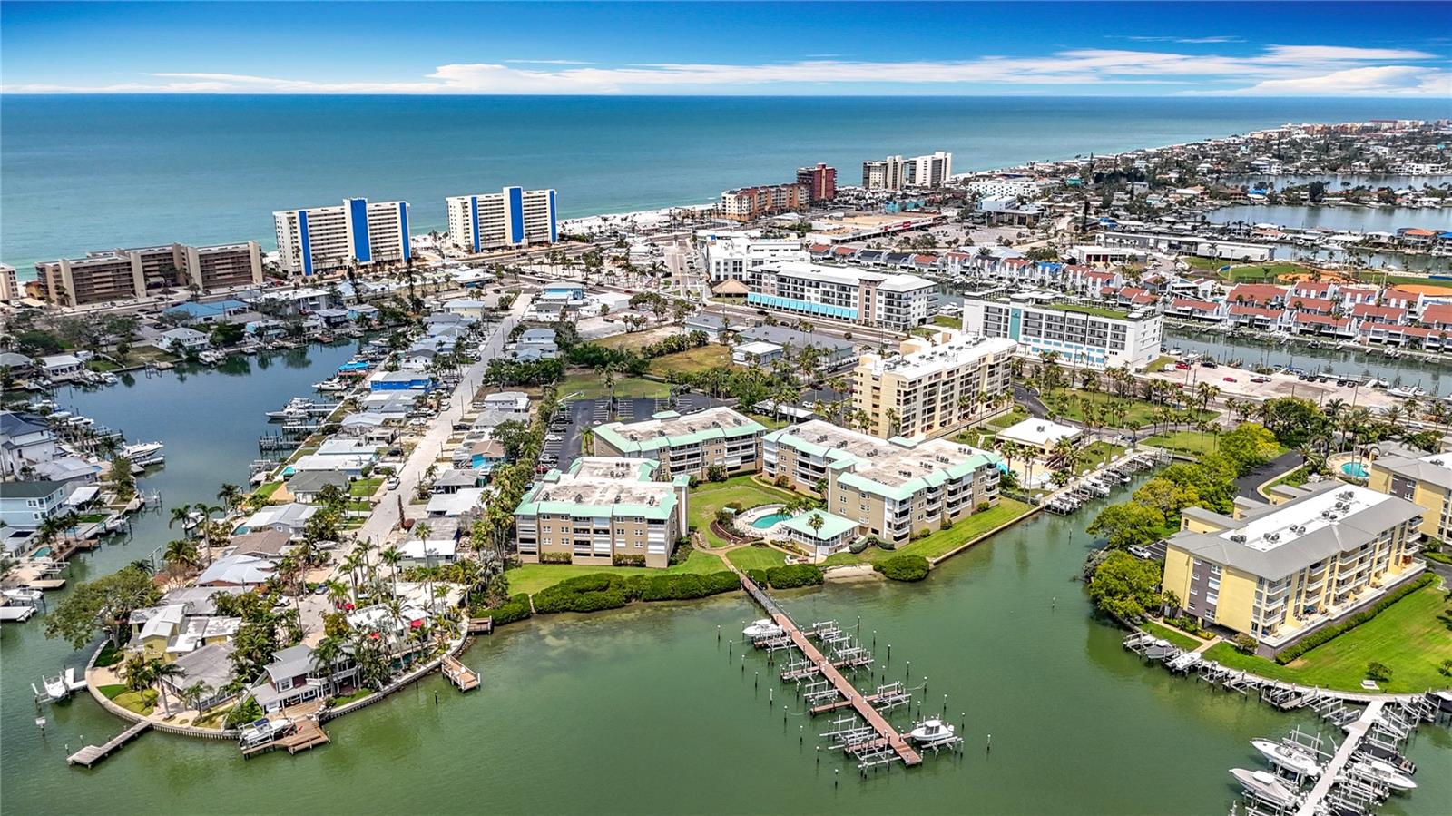 Madeira Beach, Florida, 33708, United States, 2 Bedrooms Bedrooms, ,2 BathroomsBathrooms,Residential,For Sale,1981210