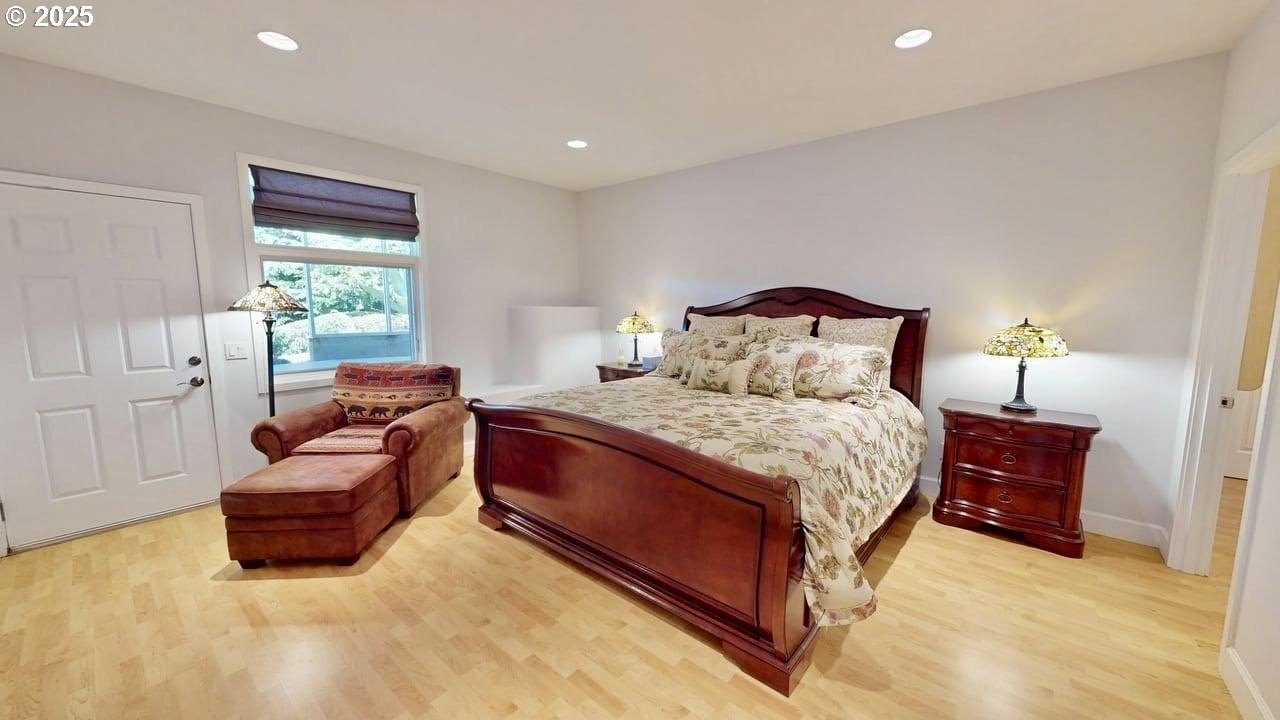 Gold Beach, Oregon, 97444, United States, 3 Bedrooms Bedrooms, ,5 BathroomsBathrooms,Residential,For Sale,1974377