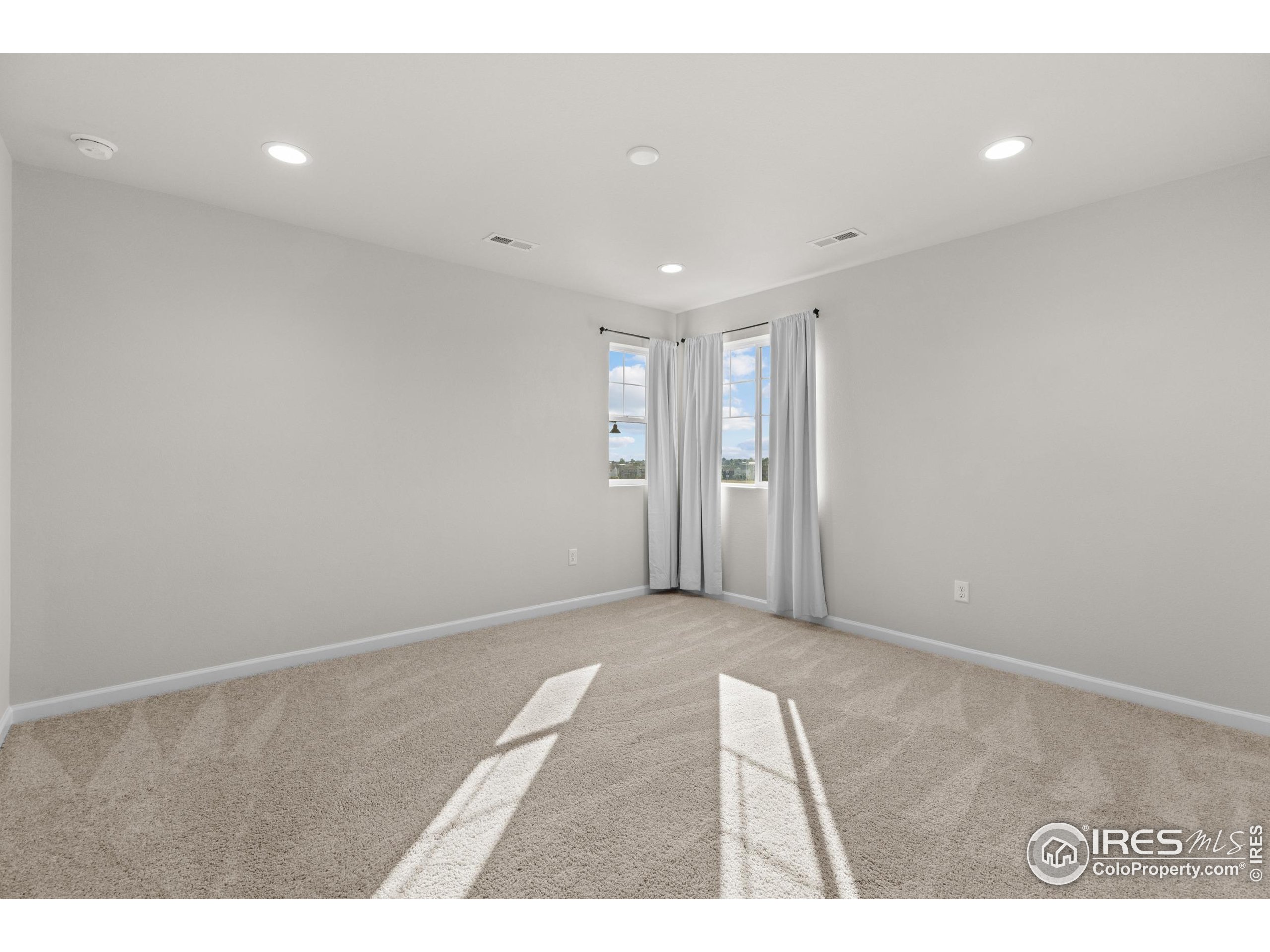Erie, Colorado, 80516, United States, 5 Bedrooms Bedrooms, ,Residential,For Sale,1907435