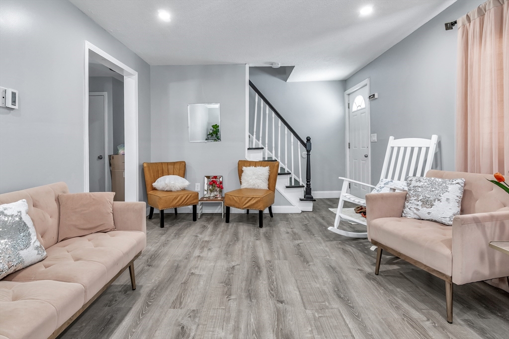 Methuen, Massachusetts, 01844, United States, 6 Bedrooms Bedrooms, ,4 BathroomsBathrooms,Residential,For Sale,2015357