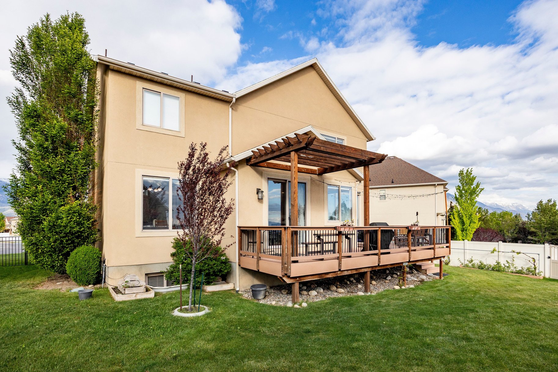  Family Home on Quiet Highland Cul-de-Sac with Incredible Views - 物件實景