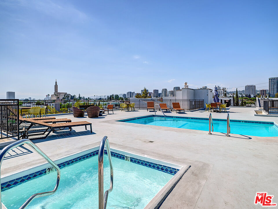 Los Angeles, California, 90025, United States, 3 Bedrooms Bedrooms, ,3 BathroomsBathrooms,Residential,For Sale,1947986