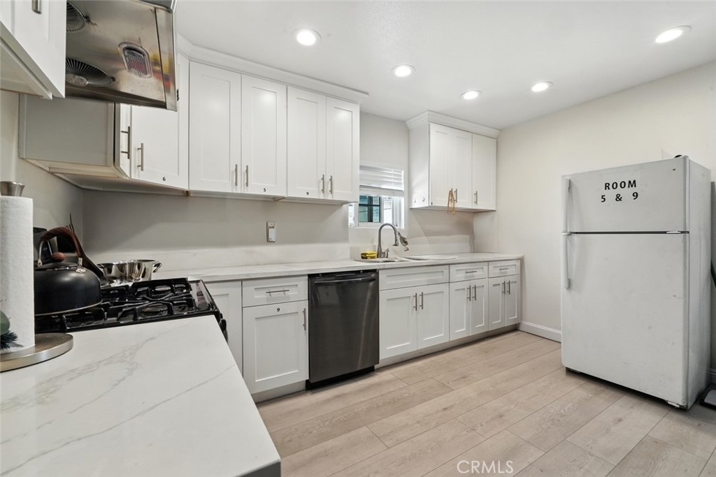 El Monte, California, 91731, United States, 5 Bedrooms Bedrooms, ,4 BathroomsBathrooms,Residential,For Sale,1885099