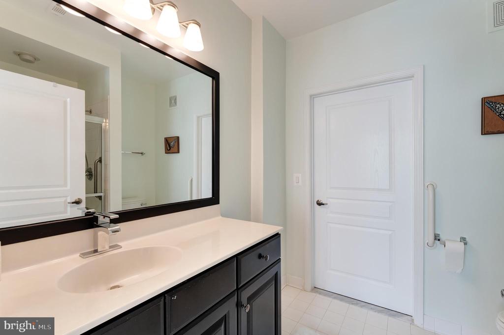 Reston, Virginia, 20190, United States, 2 Bedrooms Bedrooms, ,2 BathroomsBathrooms,Residential,For Sale,1904238
