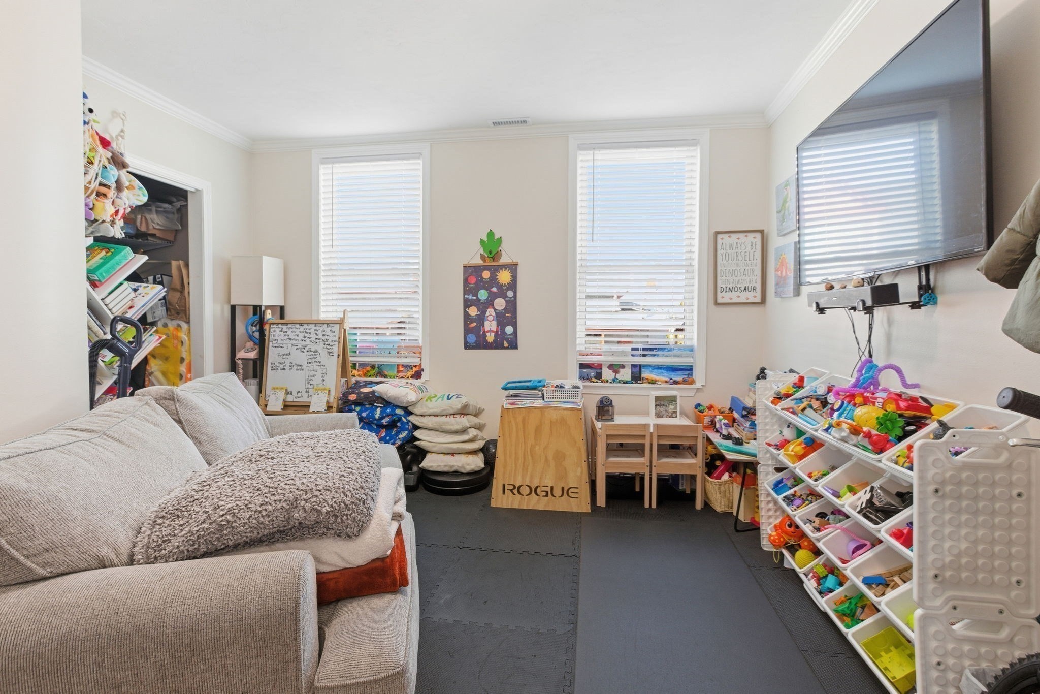 Boston, Massachusetts, 02121, United States, 5 Bedrooms Bedrooms, ,2 BathroomsBathrooms,Residential,For Sale,1993888