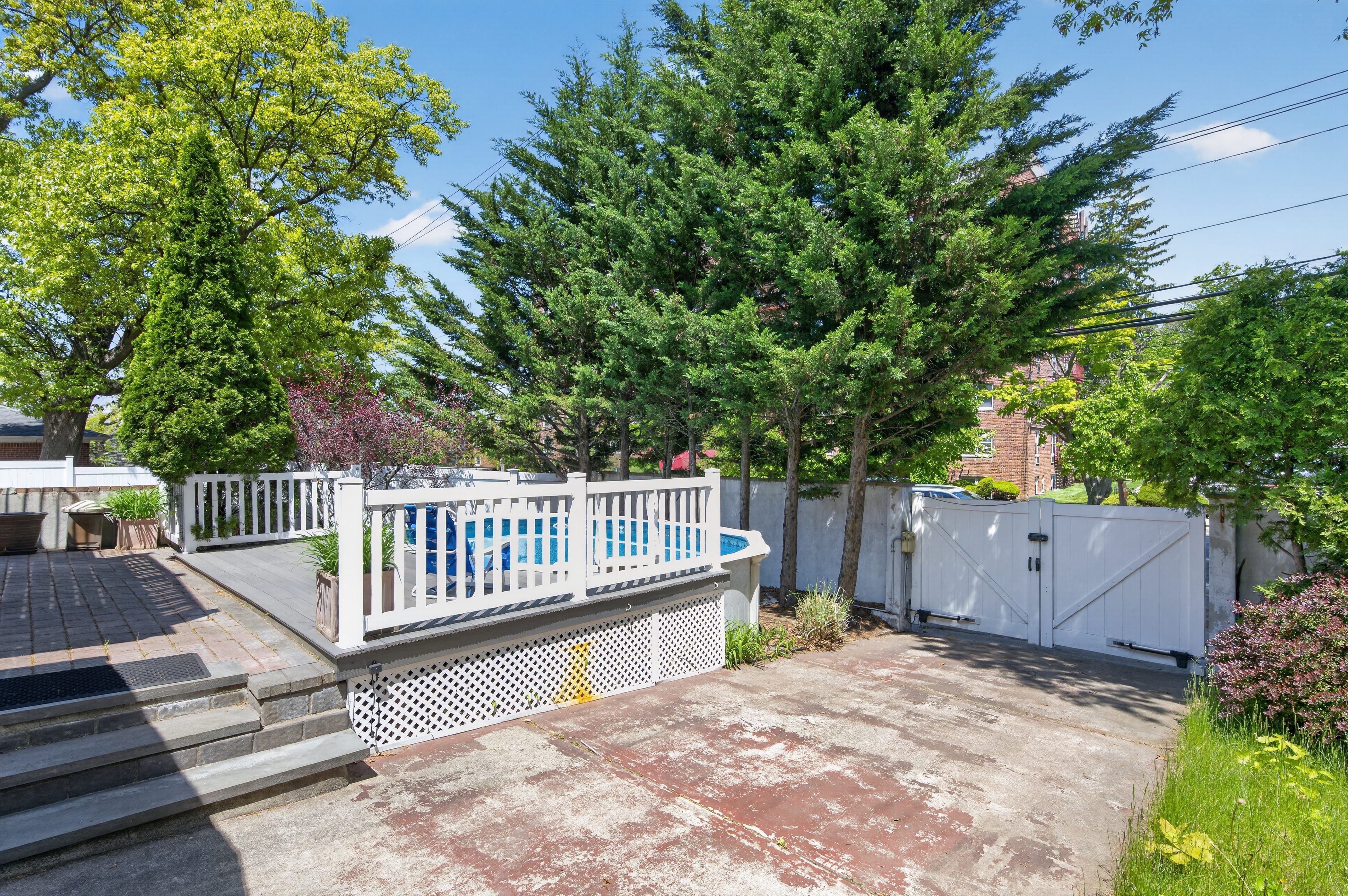  45-87 Browvale Lane, Little Neck, NY 11362 - 物件實景