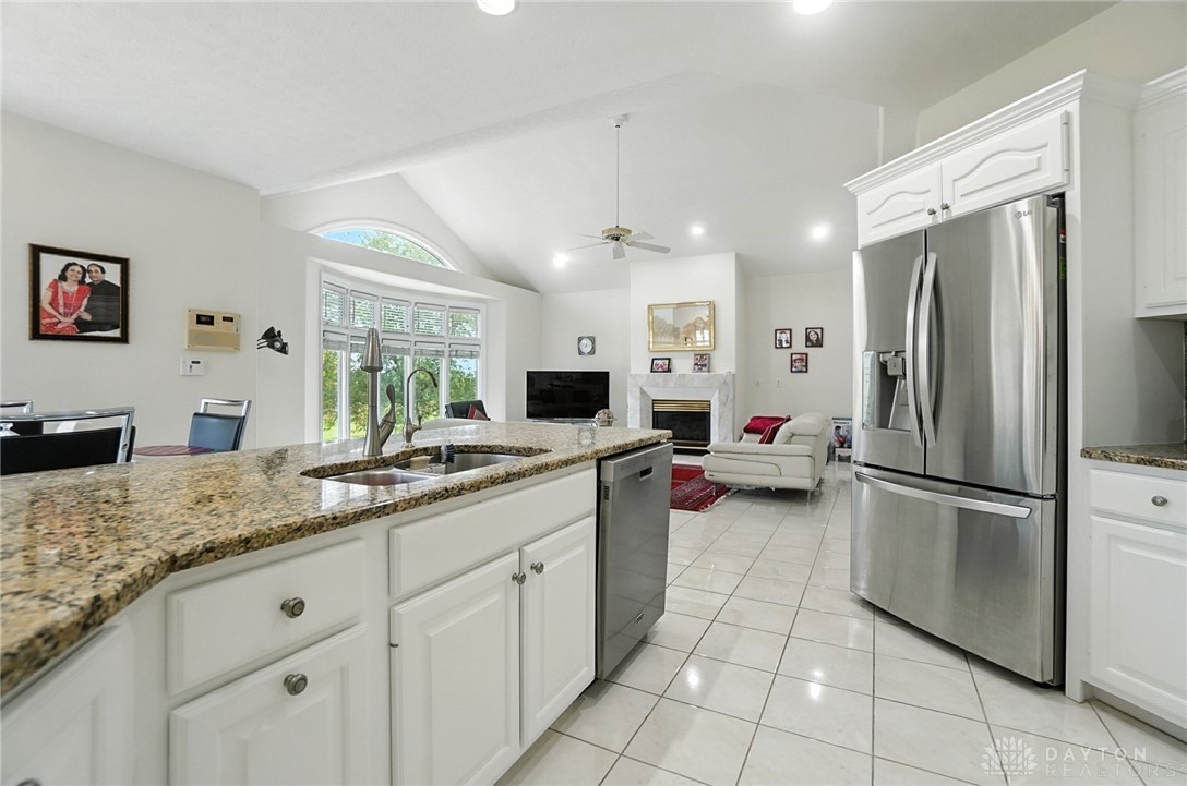 Xenia, Ohio, 45385, United States, 4 Bedrooms Bedrooms, ,4 BathroomsBathrooms,Residential,For Sale,1941685