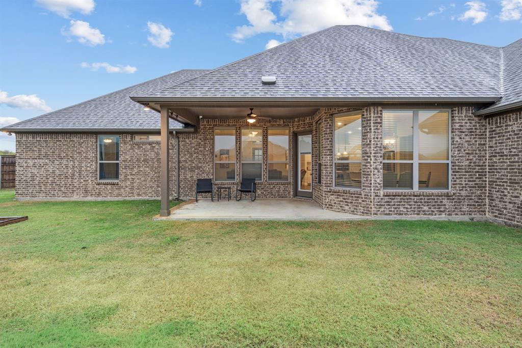 Waxahachie, Texas, 75165, United States, 4 Bedrooms Bedrooms, ,3 BathroomsBathrooms,Residential,For Sale,1981822