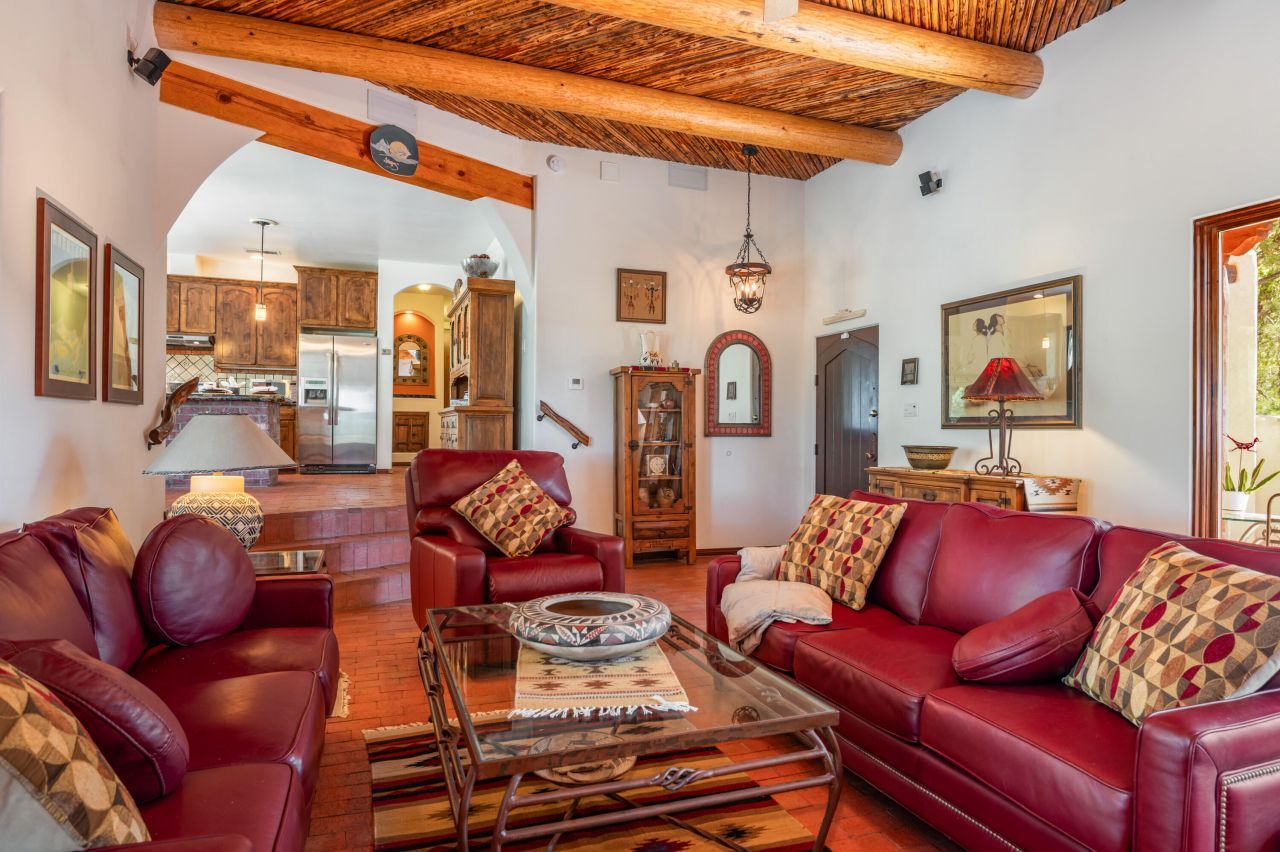 Tijeras, New Mexico, 87059, United States, 4 Bedrooms Bedrooms, ,2 BathroomsBathrooms,Residential,For Sale,1940446