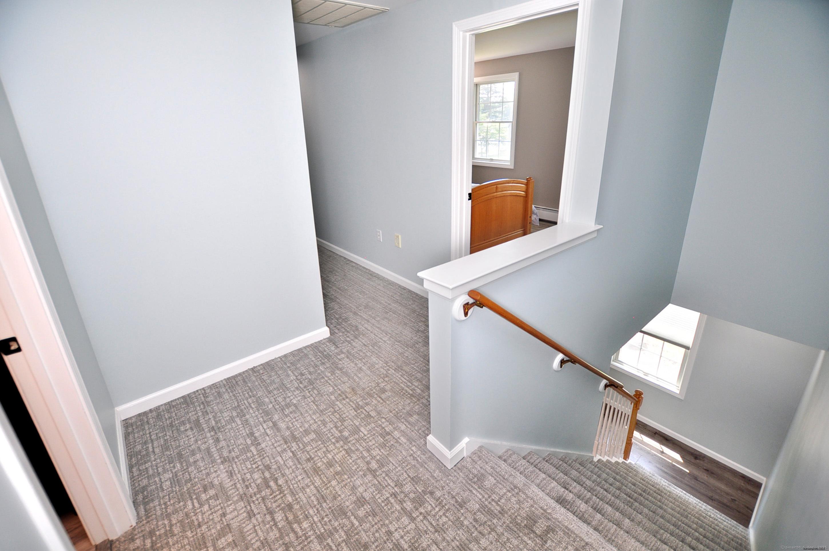 Southington, Connecticut, 06479, United States, 3 Bedrooms Bedrooms, ,4 BathroomsBathrooms,Residential,For Sale,1869273