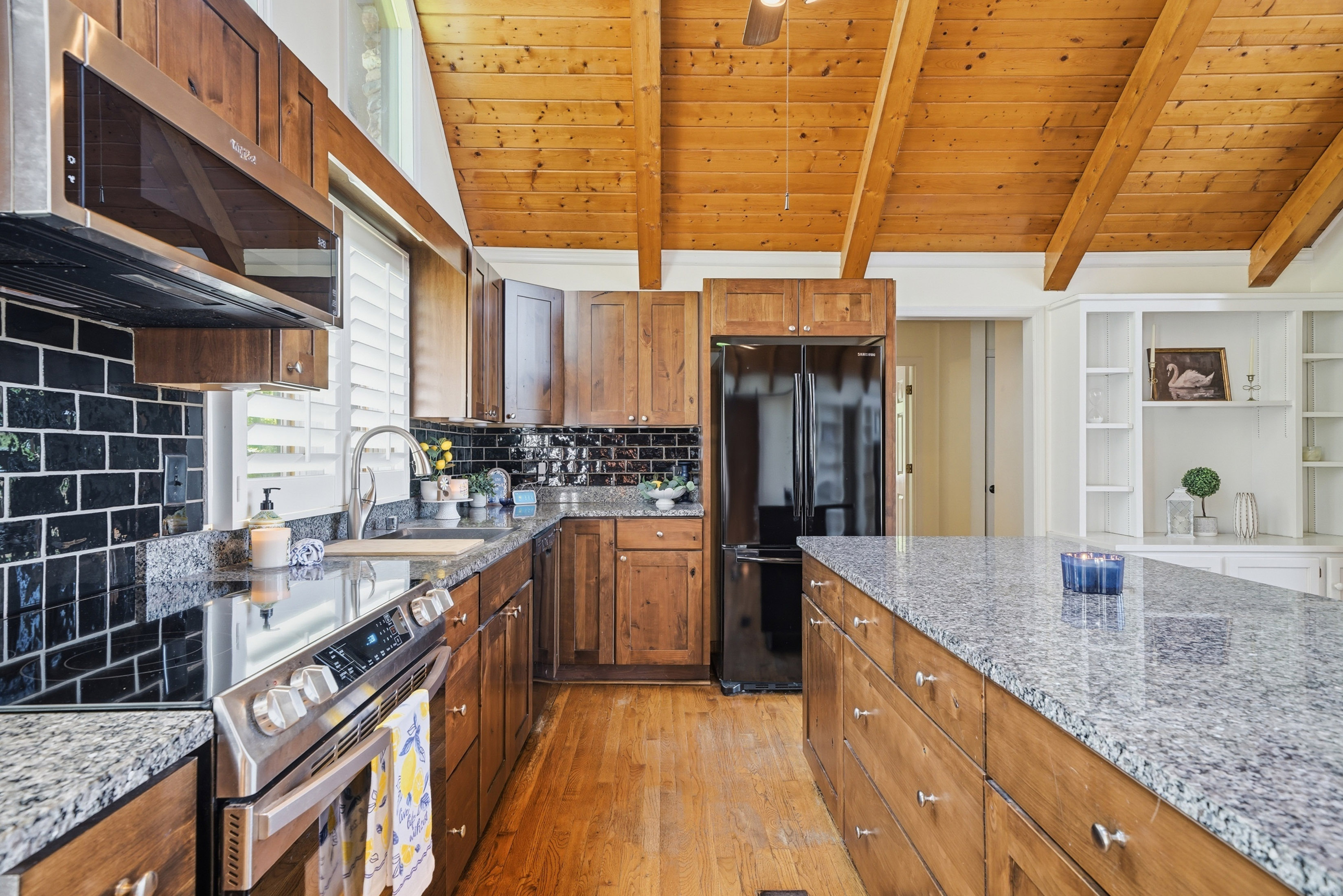  Ideal Cabin Escape Ready for Your Riverfront Lifestyle - 物件實景