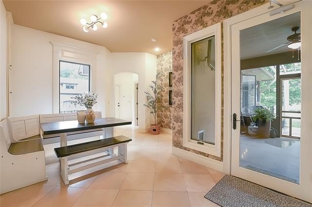 Tahlequah, Oklahoma, 74464, United States, 5 Bedrooms Bedrooms, ,5 BathroomsBathrooms,Residential,For Sale,1987377