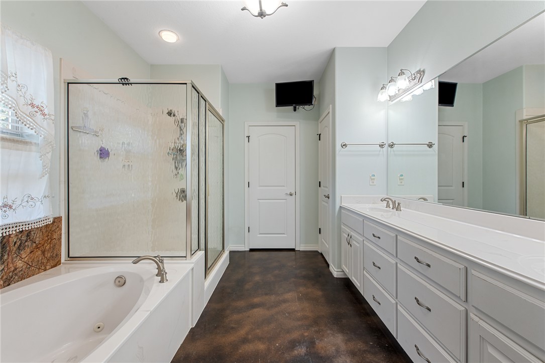 Normangee, Texas, 77871, United States, 4 Bedrooms Bedrooms, ,3 BathroomsBathrooms,Residential,For Sale,1910643