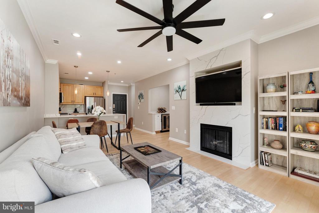 Reston, Virginia, 20190, United States, 2 Bedrooms Bedrooms, ,2 BathroomsBathrooms,Residential,For Sale,1904238