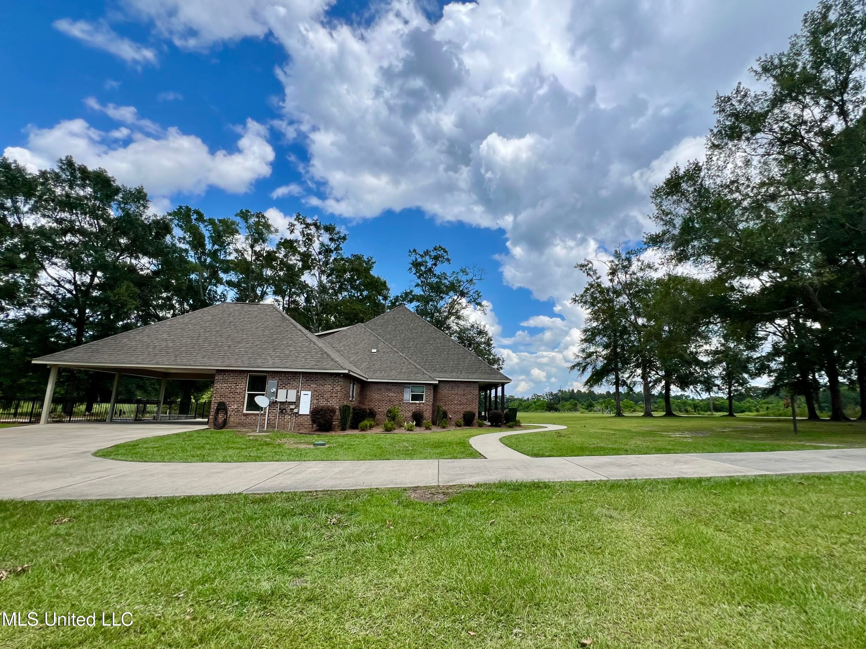 Lucedale, Mississippi, 39452, United States, 4 Bedrooms Bedrooms, ,3 BathroomsBathrooms,Residential,For Sale,1890543