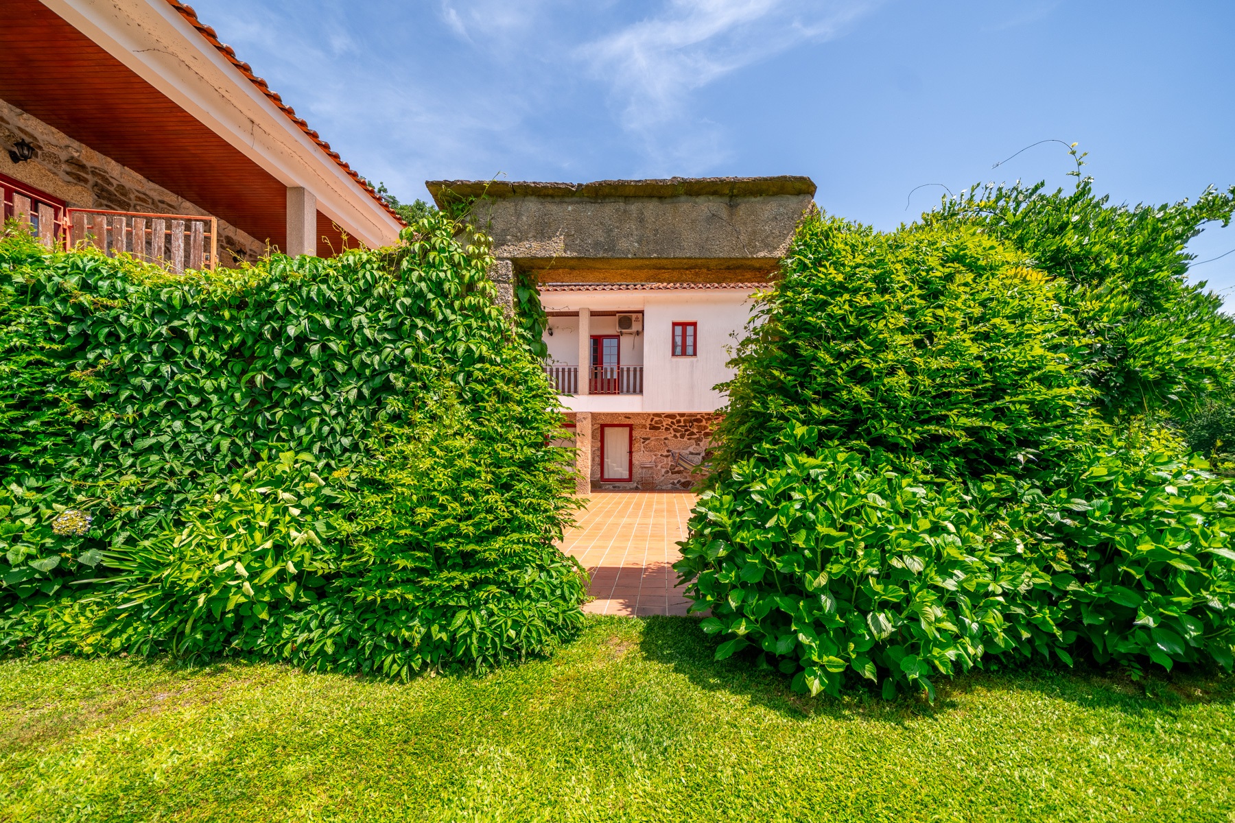  Farm, 8 bedrooms, for Sale - 物件實景