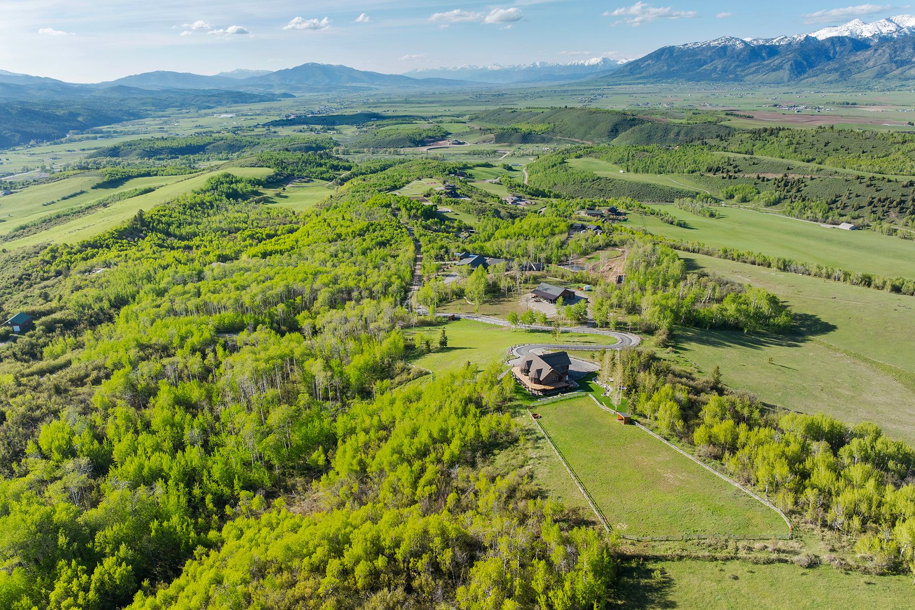  Privacy in Bedford - 物件實景