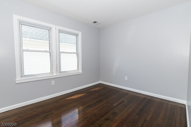 Linden City, New Jersey, 07036, United States, 3 Bedrooms Bedrooms, ,2 BathroomsBathrooms,Residential,For Sale,1991608