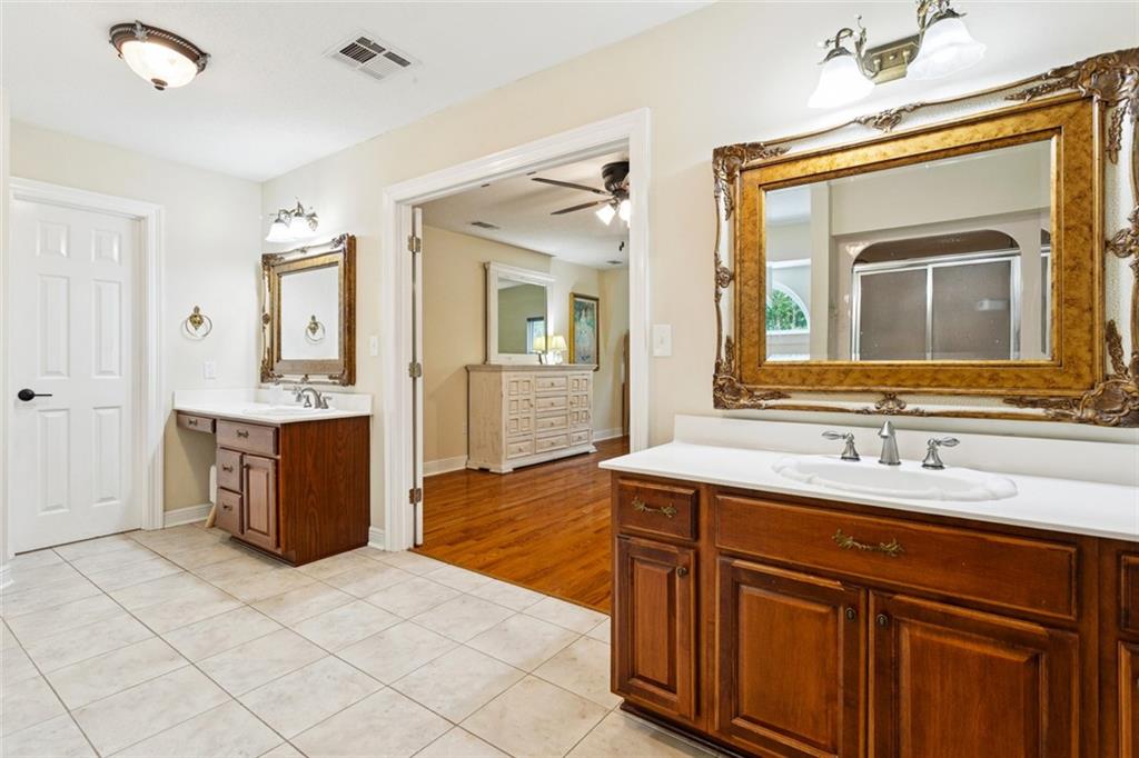 Covington, Louisiana, 70433, United States, 4 Bedrooms Bedrooms, ,4 BathroomsBathrooms,Residential,For Sale,1882669