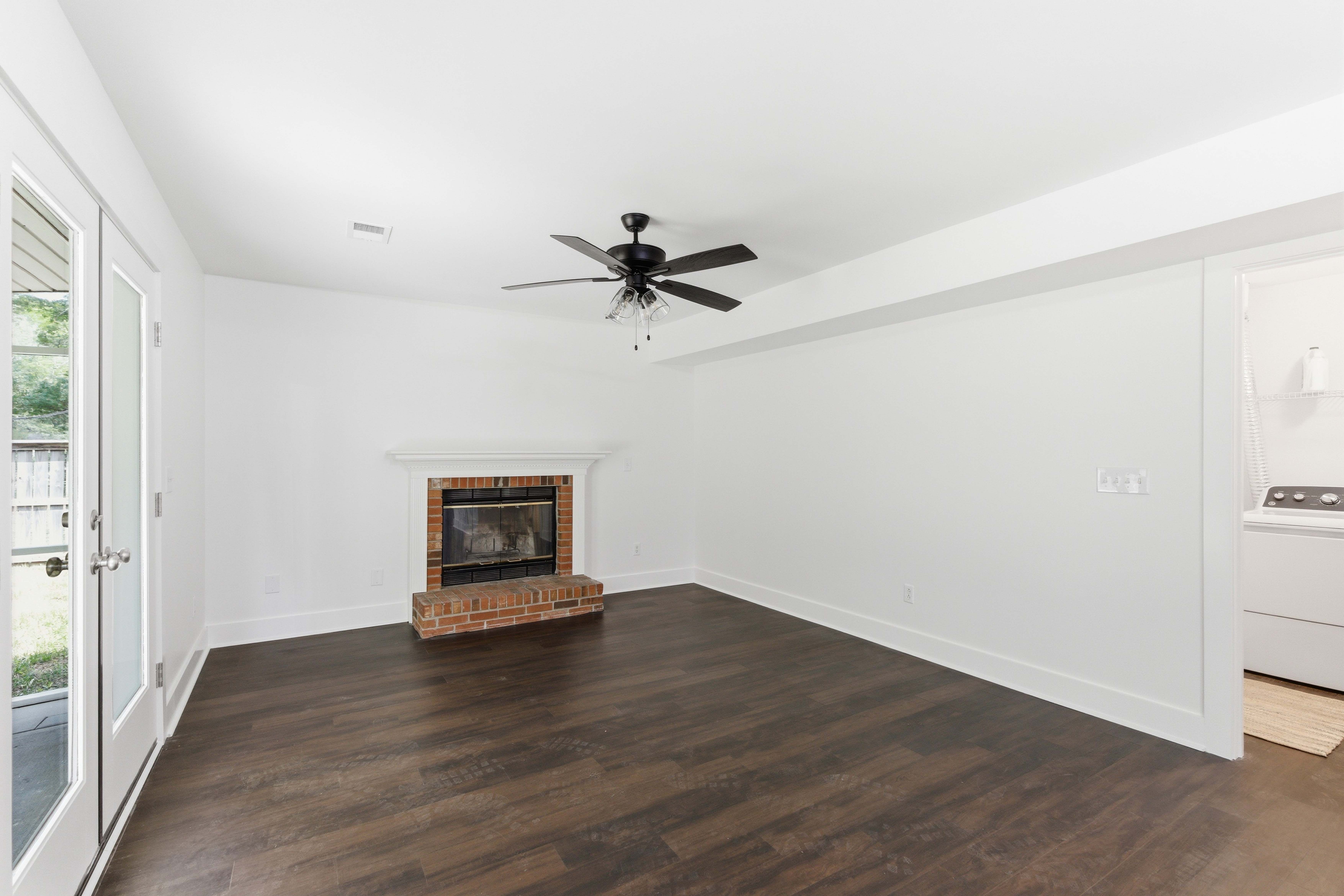  2143 Pinehurst Avenue - 物件實景