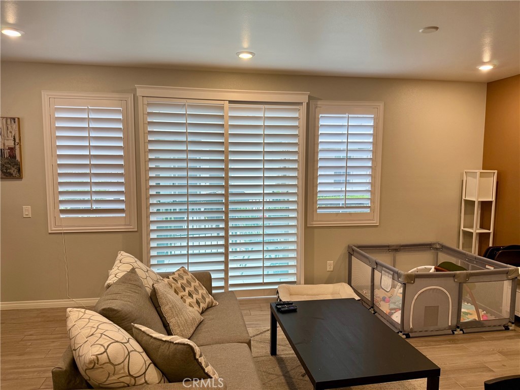 Murrieta, California, 92563, United States, 3 Bedrooms Bedrooms, ,3 BathroomsBathrooms,Residential,For Sale,1976156