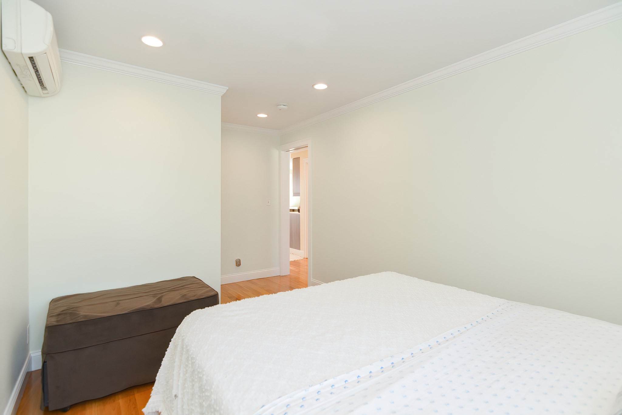 East Boston, Massachusetts, 02128, United States, 2 Bedrooms Bedrooms, ,1 BathroomBathrooms,Residential,For Sale,1938178