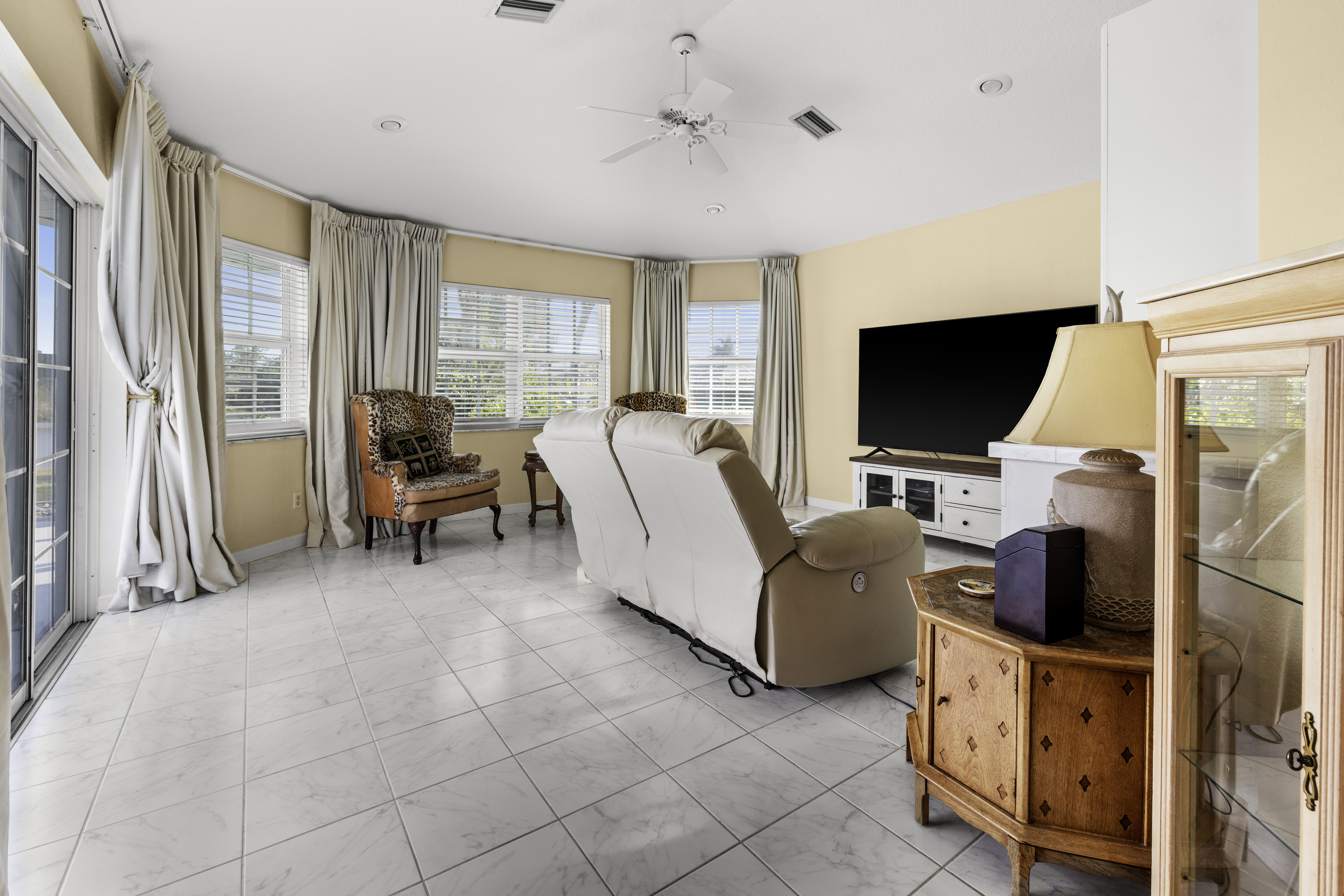 Rotonda West, Florida, 33947, United States, 3 Bedrooms Bedrooms, ,2 BathroomsBathrooms,Residential,For Sale,1954647