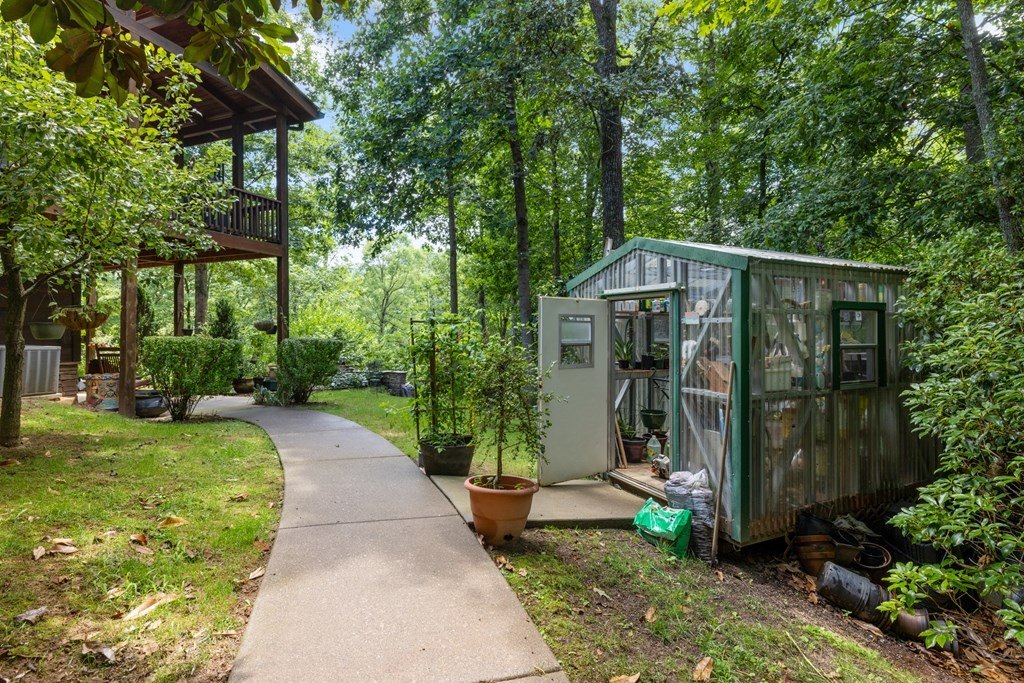 Blairsville, Georgia, 30512, United States, 3 Bedrooms Bedrooms, ,4 BathroomsBathrooms,Residential,For Sale,1895292