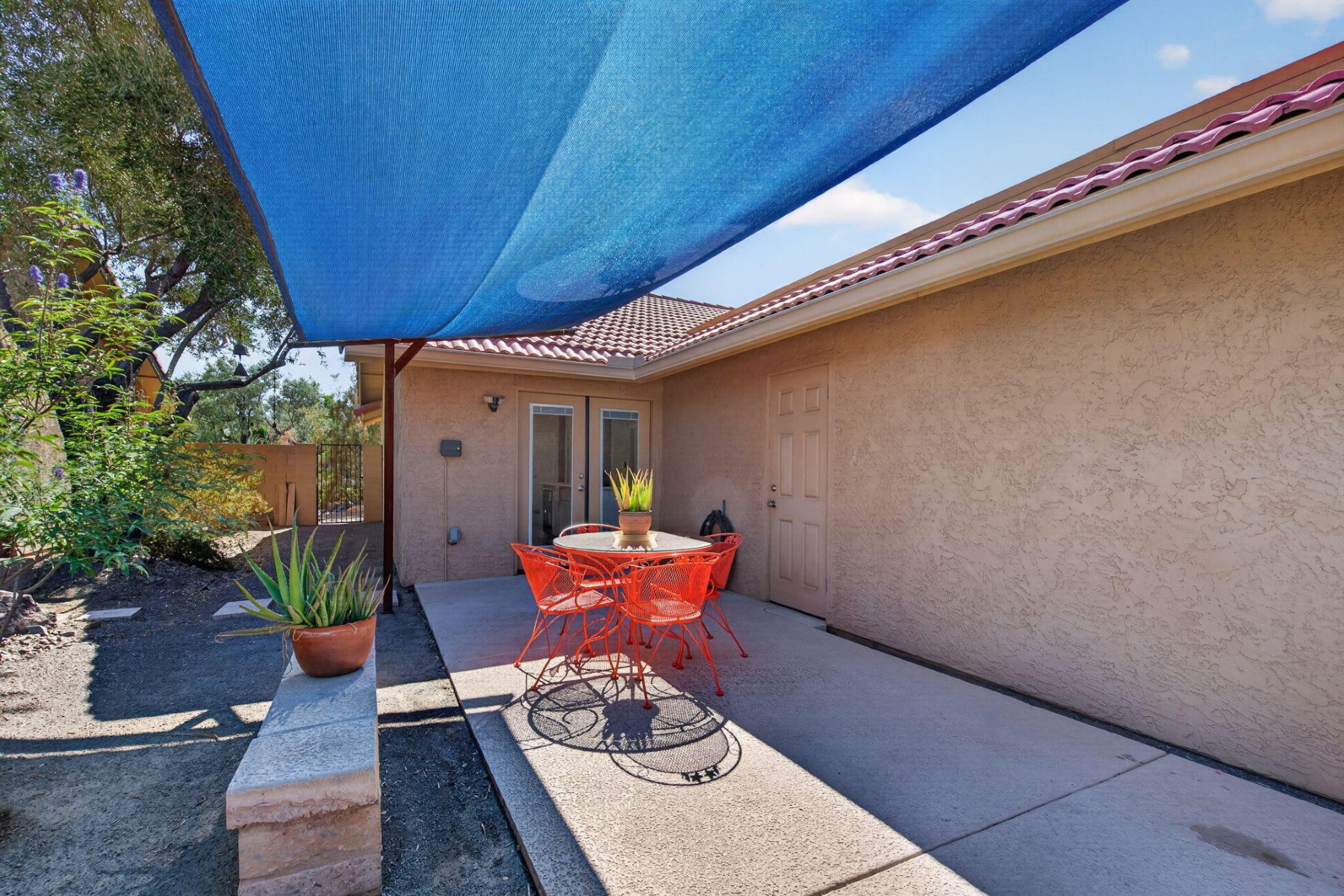  12037 S Half Moon Drive  Phoenix, AZ - 物件實景
