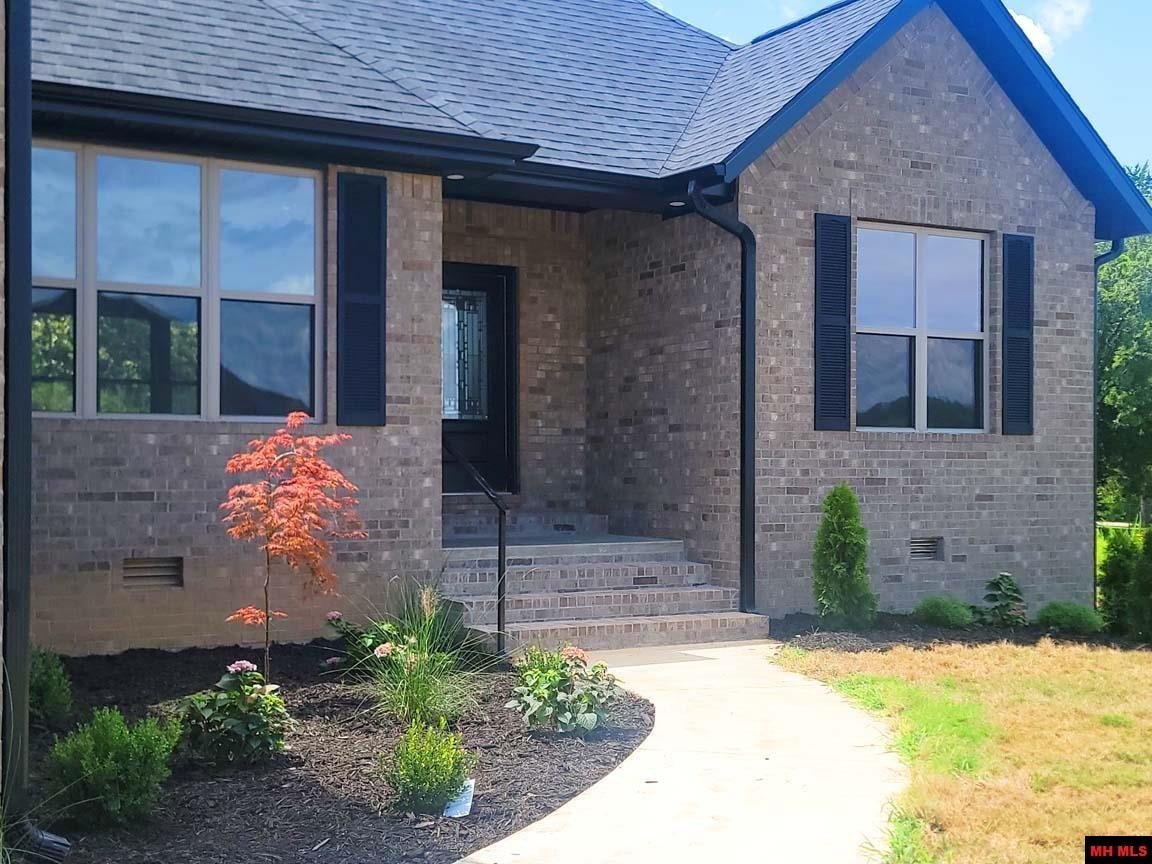 Mountain Home, Arkansas, 72653, United States, 3 Bedrooms Bedrooms, ,2 BathroomsBathrooms,Residential,For Sale,1983473