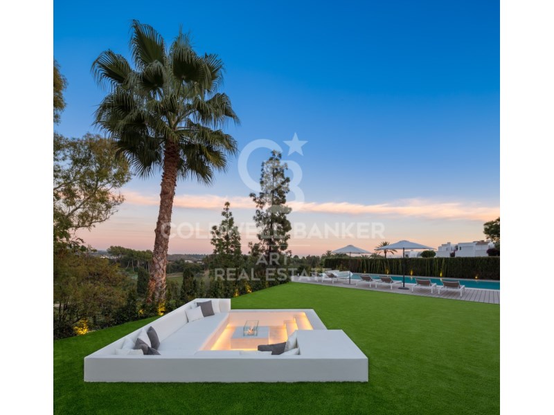 Marbella, Andalusia, ES, 5 Bedrooms Bedrooms, ,5 BathroomsBathrooms,Residential,For Sale,1901143