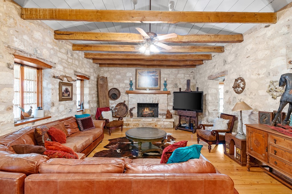 211 S Crockett St, Fredericksburg, Texas, 78624, United States, 3 Bedrooms Bedrooms, ,3 BathroomsBathrooms,Residential,For Sale,211 S Crockett St,1217754