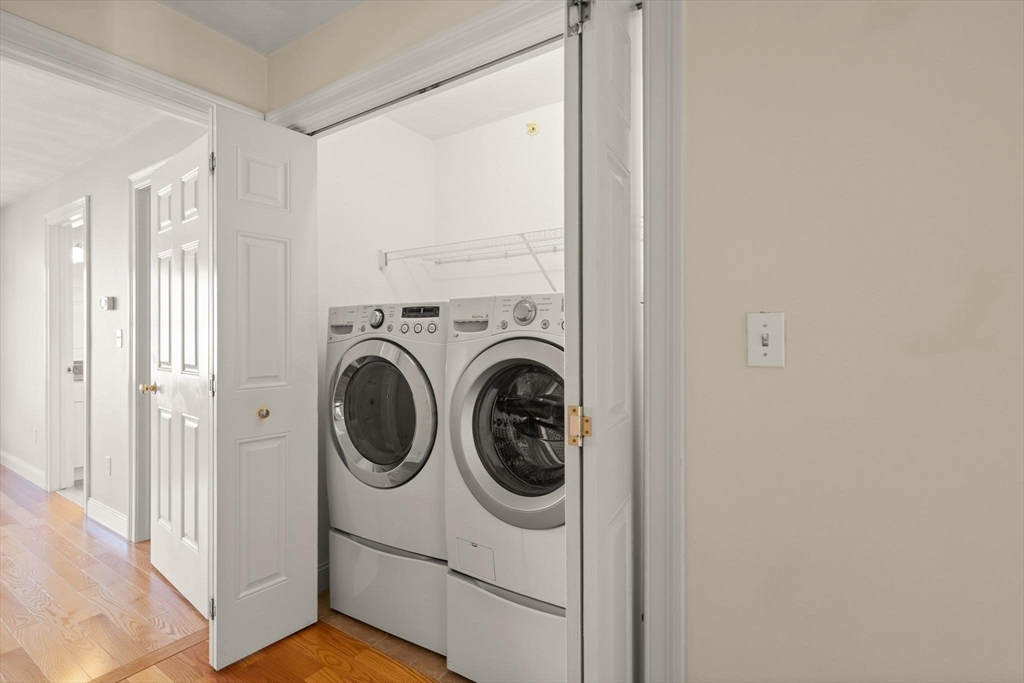 Saugus, Massachusetts, 01906, United States, 2 Bedrooms Bedrooms, ,3 BathroomsBathrooms,Residential,For Sale,2039895